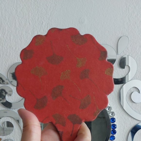 Small Little Handheld Mirror Practical Cute For Any Room - Picture 4 of 5